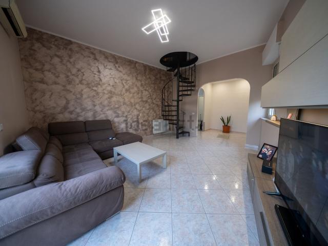 Appartamento in vendita di 250 m² in Corso Michelangelo Buonarroti