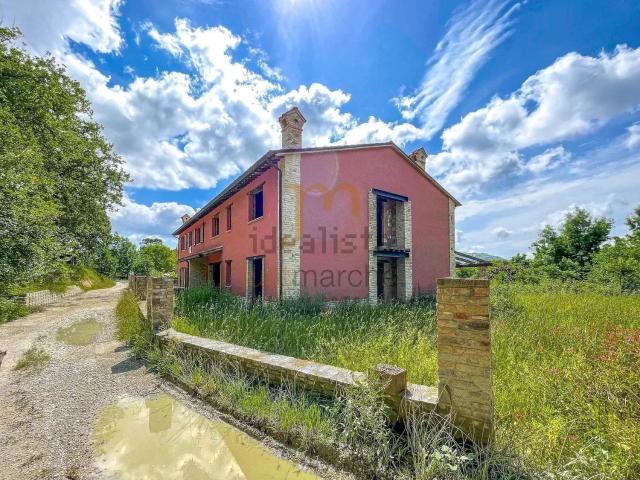 Appartamento in vendita di 250 m² in Località Barbanti