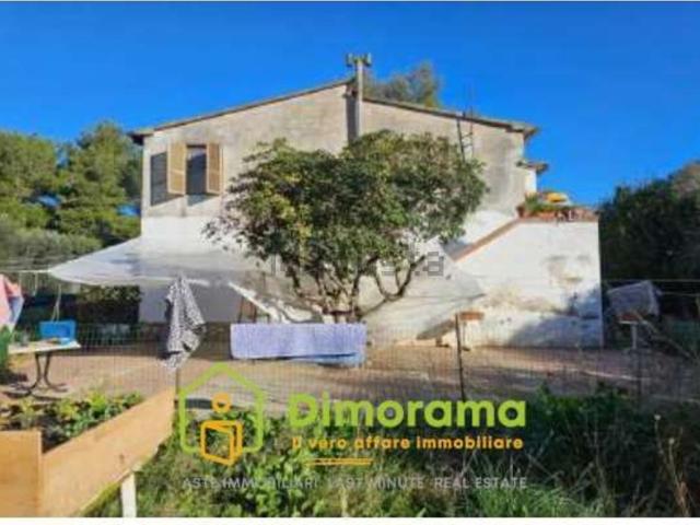 Appartamento in vendita di 250 m² in Località Le Guinzane