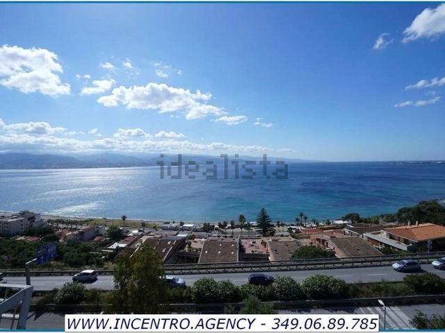 Appartamento in vendita di 250 m² in Strada Panoramica dello Stretto, 2725