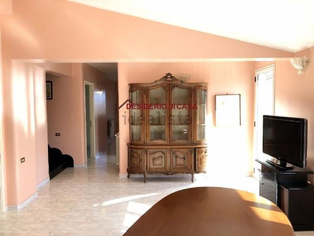 Appartamento in vendita di 250 m² in Strada Provinciale della Traversa