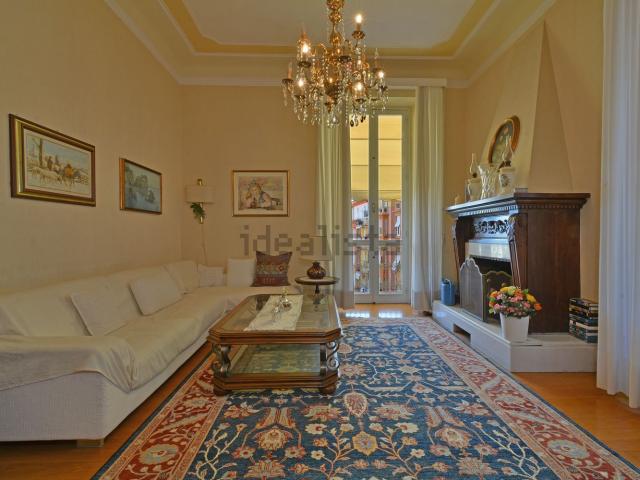 Appartamento in vendita di 251 m² in Corso G. Garibaldi, 97