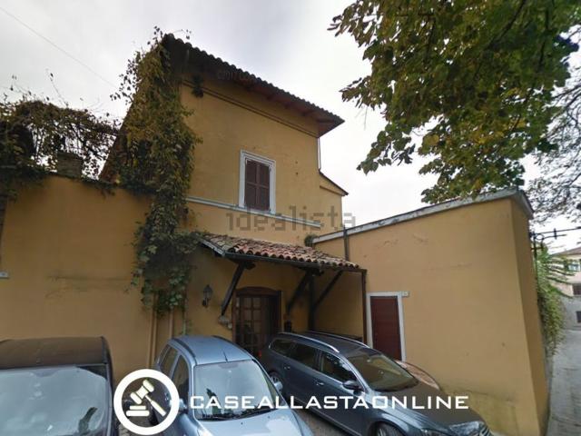 Appartamento in vendita di 251 m² in Piazza dei Partigiani