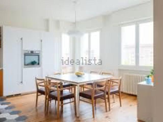 Appartamento in vendita di 252 m² in Via Aldo Moro, 28