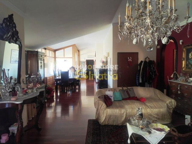 Appartamento in vendita di 252 m² in Via della Libertà