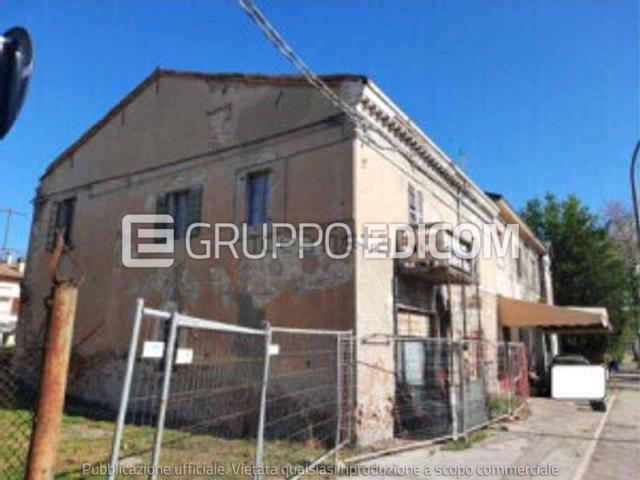 Appartamento in vendita di 252 m² in Via Lughese