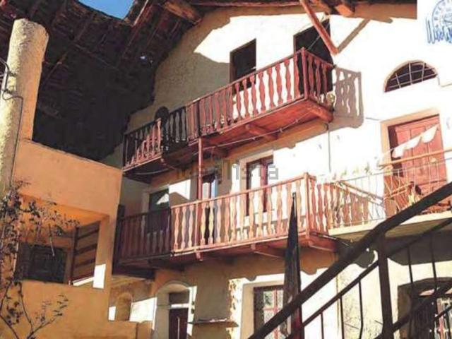 Appartamento in vendita di 252 m² in Frazione Lexert
