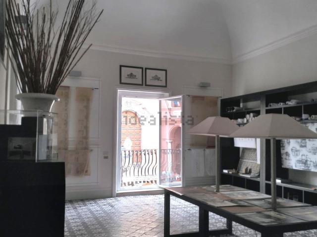 Appartamento in vendita di 252 m² in Piazza Della Repubblica, 8