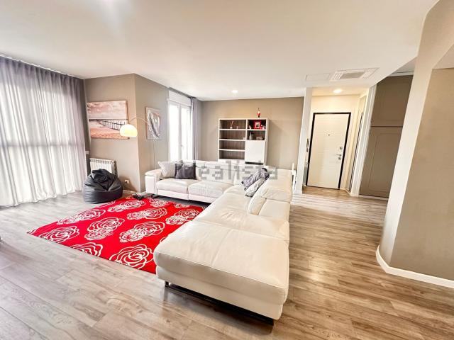 Appartamento in vendita di 253 m² in Via Col D&apos Echele, 23