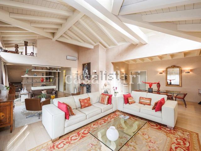 Appartamento in vendita di 253 m² in Via Antonio Ghislanzoni, 33
