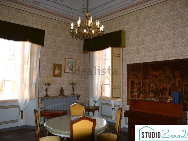 Appartamento in vendita di 253 m² in Via Rimembranze, 22