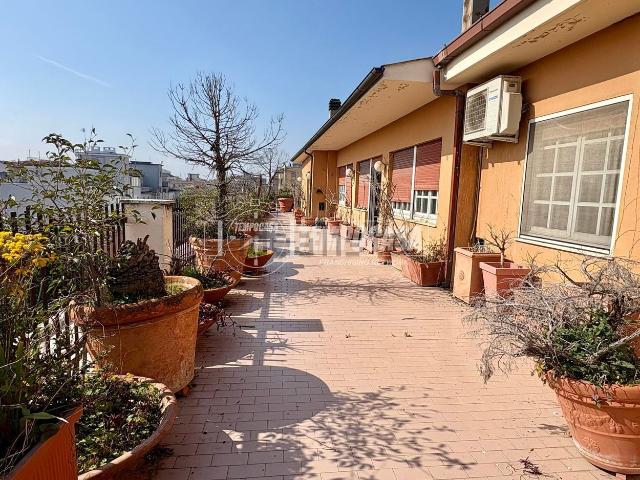 Appartamento in vendita di 254 m² in Via Firenze