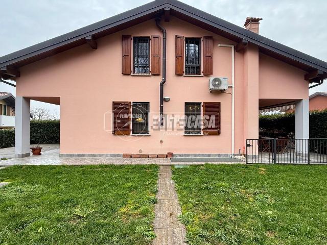 Appartamento in vendita di 254 m² in Via Monte Grappa, 30