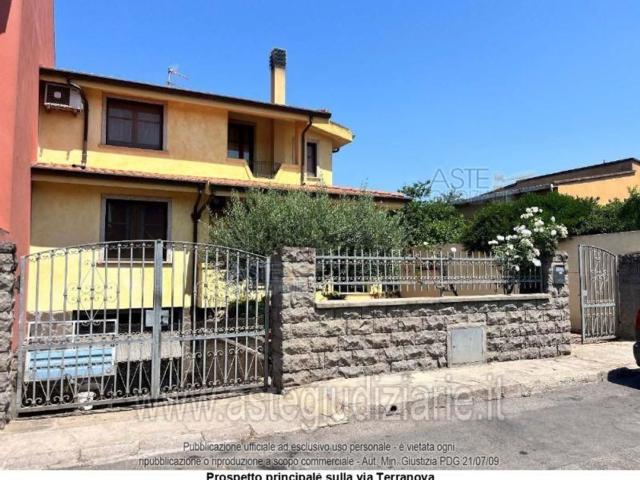 Appartamento in vendita di 254 m² in Via Terranova, 9