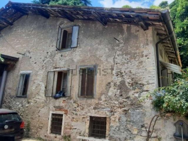 Appartamento in vendita di 254 m² in Vicolo Valle, 11