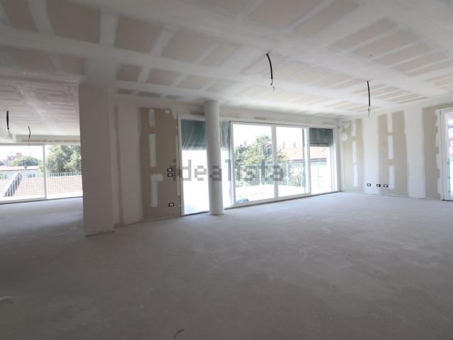 Appartamento in vendita di 254 m² in Corso XX Settembre, 30