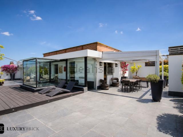 Appartamento in vendita di 255 m² in Via Andrea Millevoi