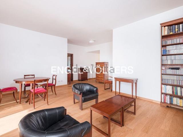 Appartamento in vendita di 255 m² in Via Angelo Ramazzotti, 30