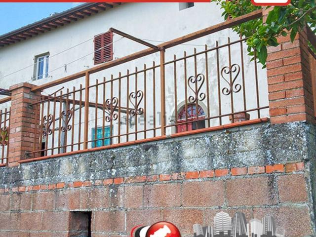 Appartamento in vendita di 255 m² in Via Del Fratino