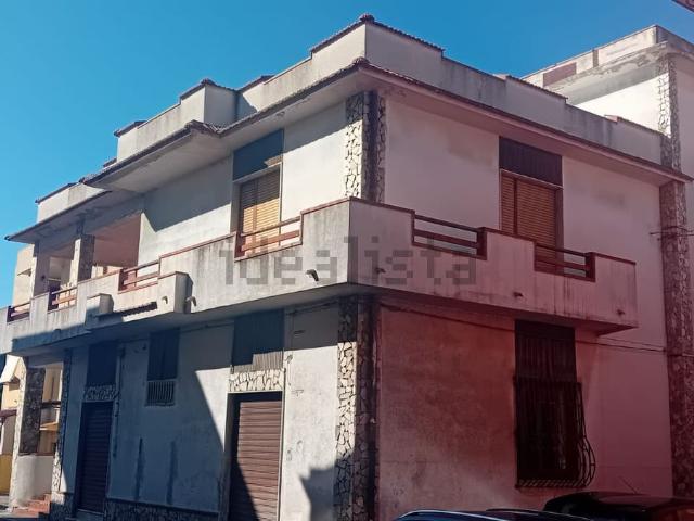 Appartamento in vendita di 255 m² in Via Vittorio Veneto, 170