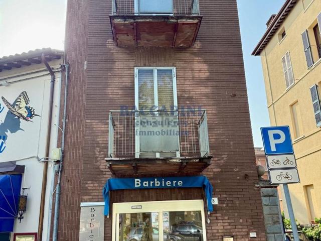 Appartamento in vendita di 255 m² in Viale G.B. Zappi, 8