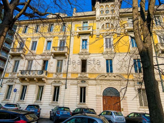 Appartamento in vendita di 255 m² in Corso Rodolfo Montevecchio, 59
