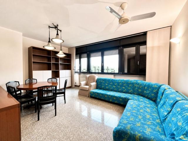 Appartamento in vendita di 255 m² in Piazzale Dante Alighieri
