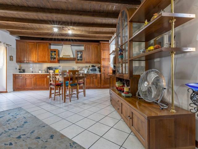 Appartamento in vendita di 256 m² in Via Volta, 25