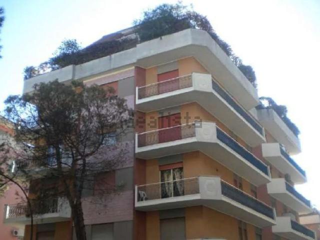 Appartamento in vendita di 257 m² in Via Benedetto Croce, 190