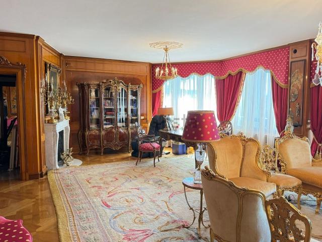 Appartamento in vendita di 257 m² in Via Ippodromo, 56