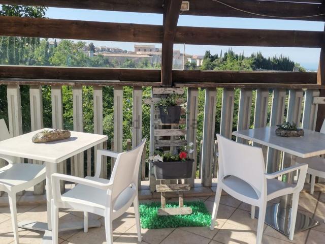 Appartamento in vendita di 257 m² in Via Macinadoro, 3