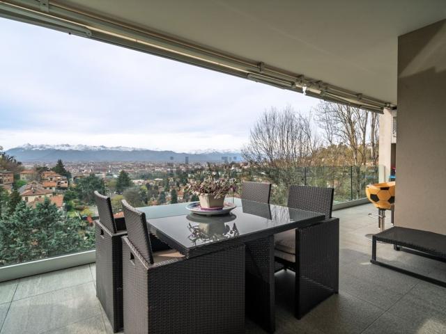 Appartamento in vendita di 257 m² in Viale XXV Aprile