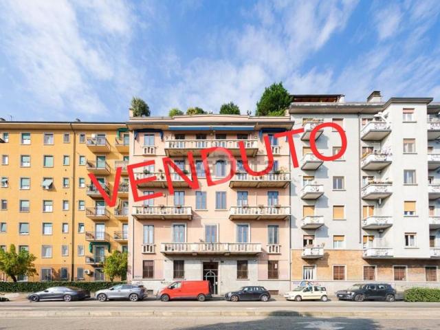 Appartamento in vendita di 257 m² in Viale Sarca, 159