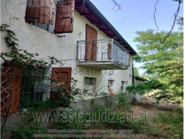 Appartamento in vendita di 2582 m² in Via Fondovalle Vecchia, 42