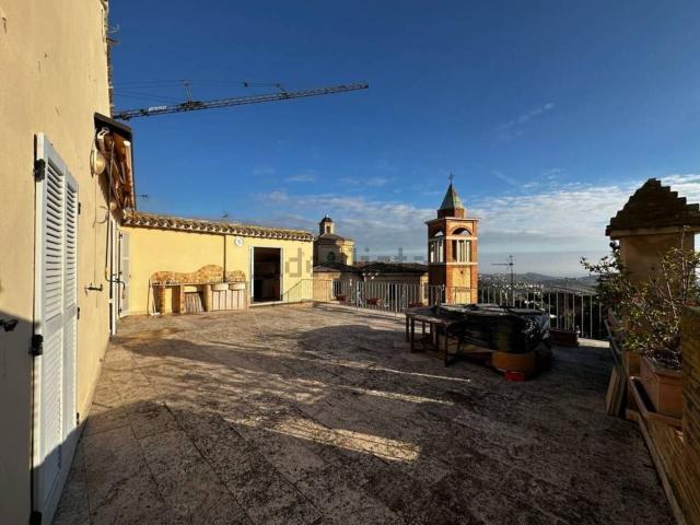 Appartamento in vendita di 258 m² in Via Garibaldi