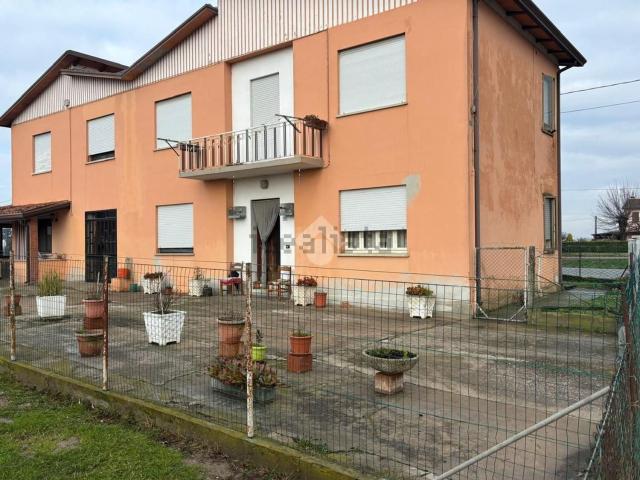 Appartamento in vendita di 258 m² in Via Vallazza