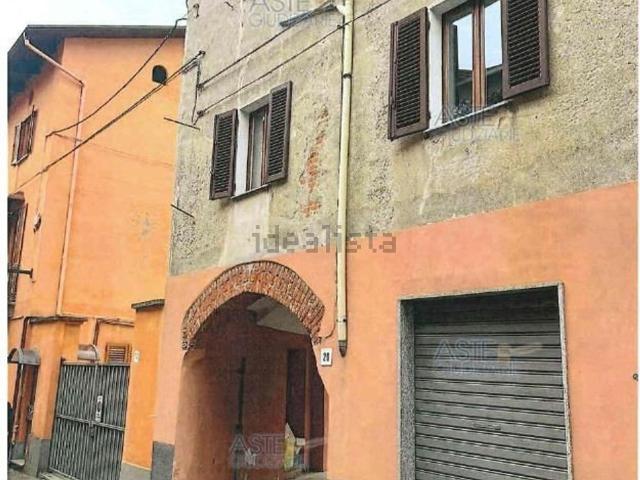 Appartamento in vendita di 259 m² in Via Federico Rosazza, 20