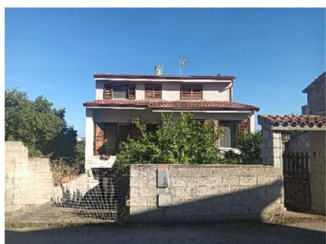 Appartamento in vendita di 259 m² in Via Mannu