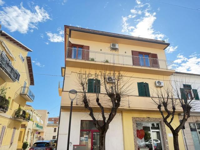 Appartamento in vendita di 260 m² in Traversa Sud Thaon de Revel, 10