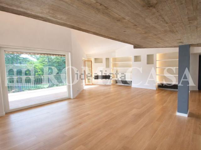 Appartamento in vendita di 260 m² in Via Giulio Aristide Sartorio