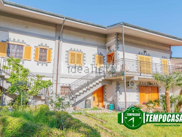 Appartamento in vendita di 260 m² in Via Gudetto