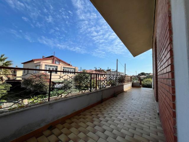 Appartamento in vendita di 260 m² in Via delle Fresie, 1