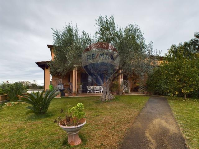 Appartamento in vendita di 260 m² in Via delle Spinareta