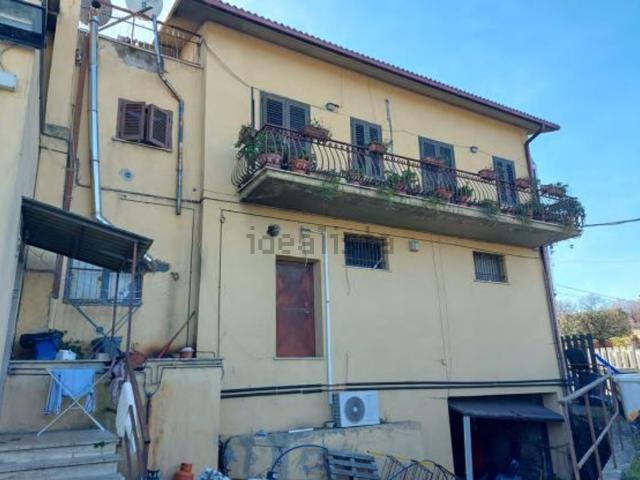 Appartamento in vendita di 260 m² in Via Farense
