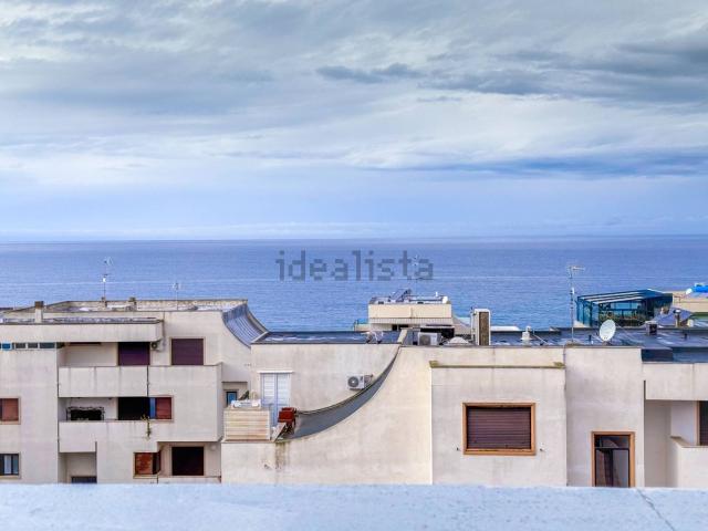 Appartamento in vendita di 260 m² in Via Lecce, 111