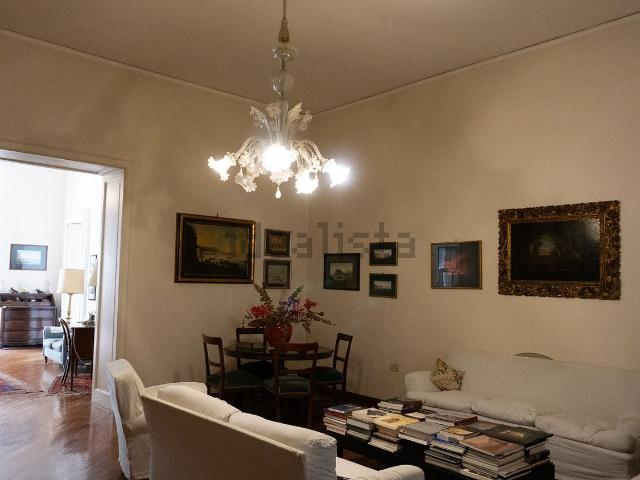 Appartamento in vendita di 260 m² in Via Monte di Dio, 75