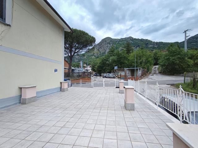 Appartamento in vendita di 260 m² in Via Melito Iangano, 49