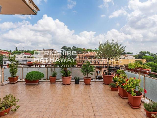 Appartamento in vendita di 260 m² in Via Paolo Bentivoglio
