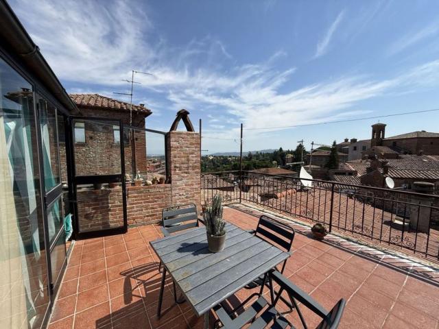 Appartamento in vendita di 260 m² in Via Pietro Vannucci, 103