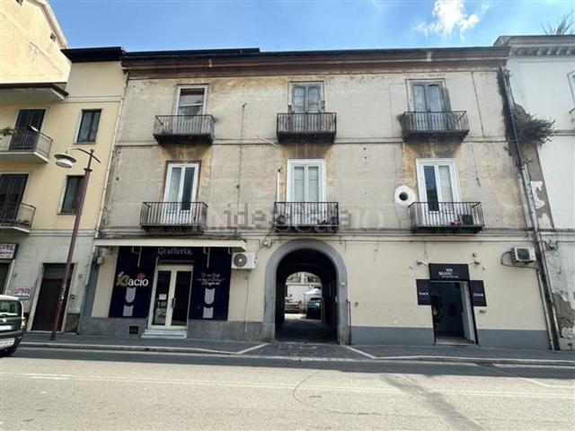 Appartamento in vendita di 260 m² in Via Roma